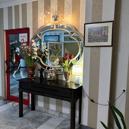 Apart Hotel Central Razgrad ภายนอก รูปภาพ