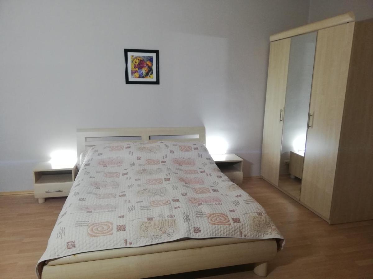 Apart Hotel Central Razgrad ภายนอก รูปภาพ