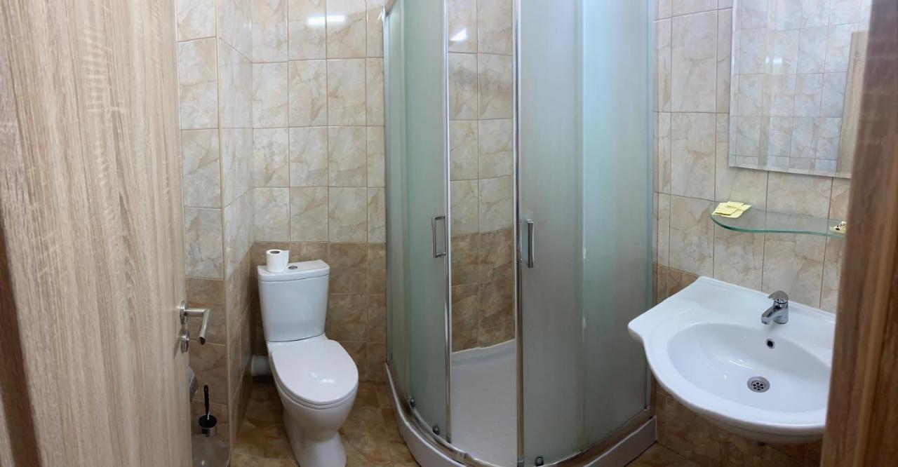 Apart Hotel Central Razgrad ภายนอก รูปภาพ