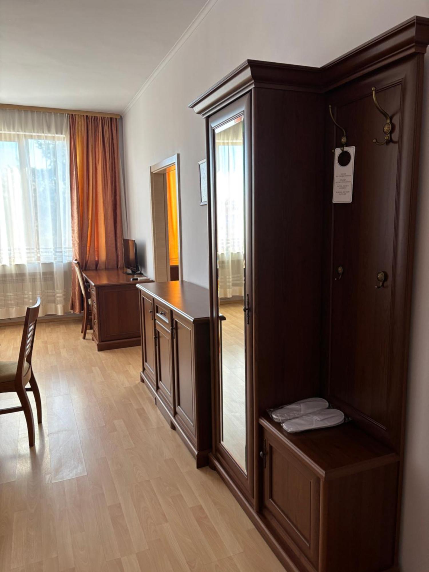 Apart Hotel Central Razgrad ภายนอก รูปภาพ