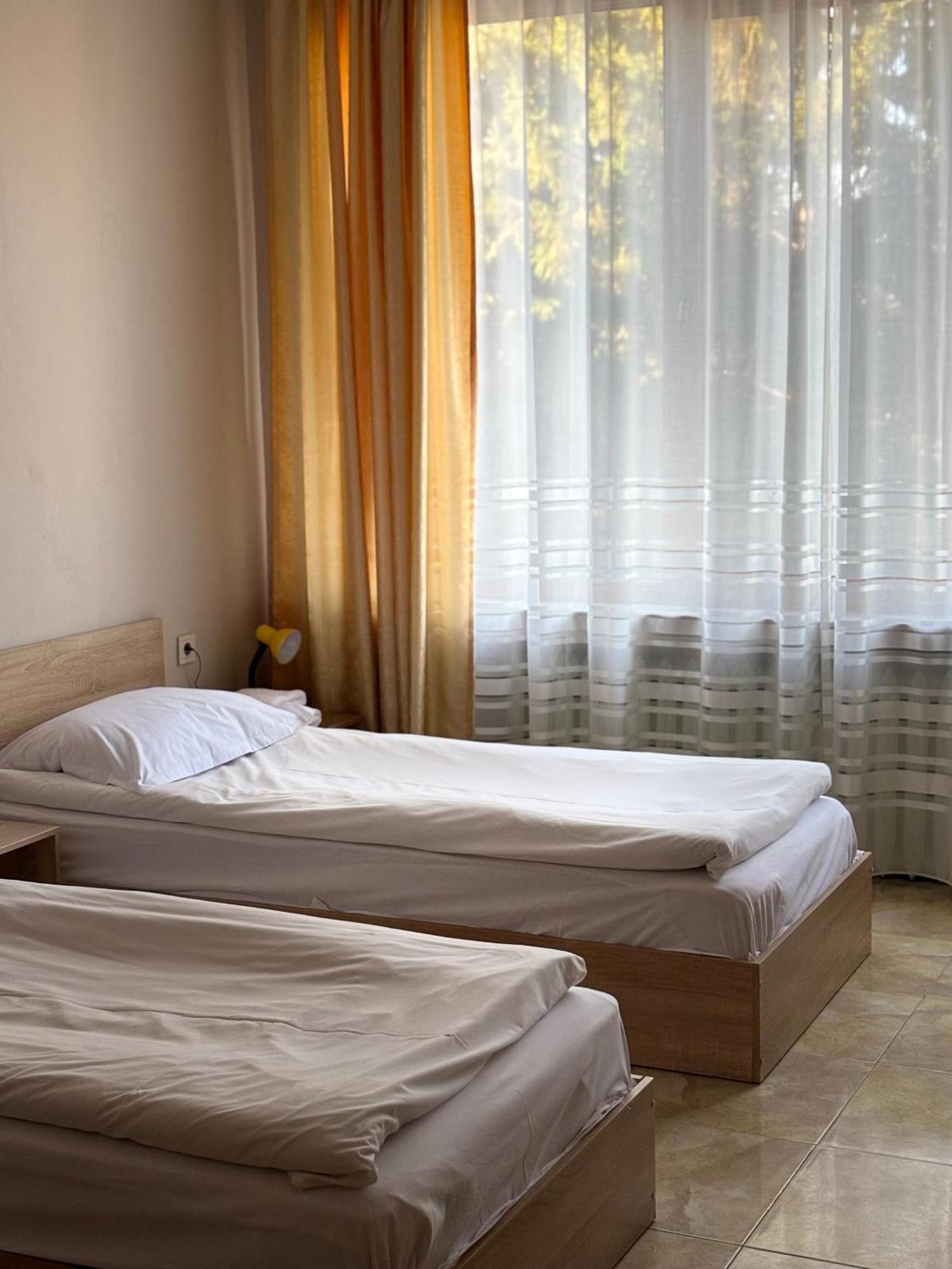 Apart Hotel Central Razgrad ภายนอก รูปภาพ