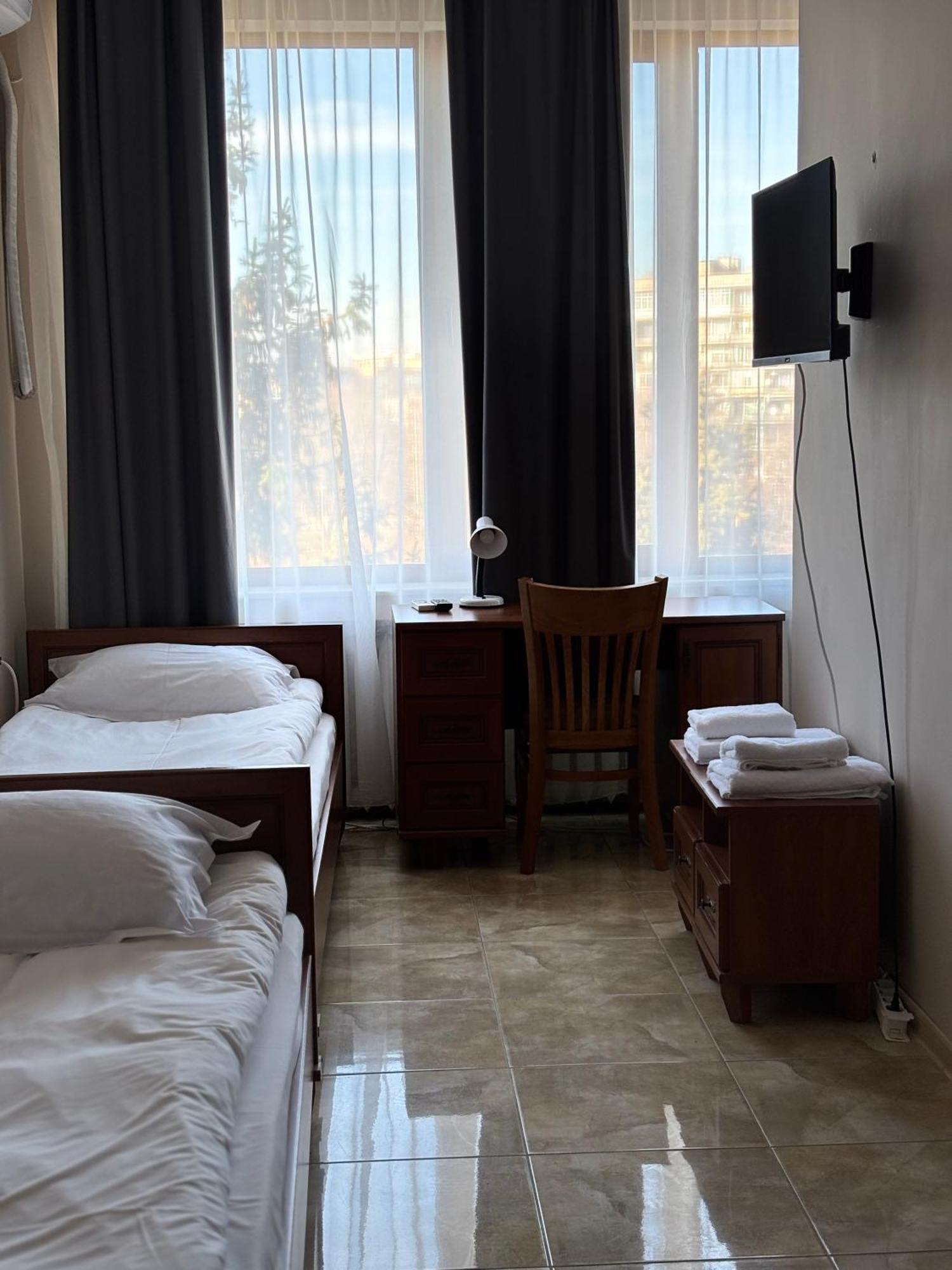 Apart Hotel Central Razgrad ภายนอก รูปภาพ